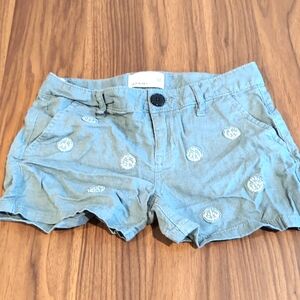 Old navy gray shorts size 10 kids peace signs